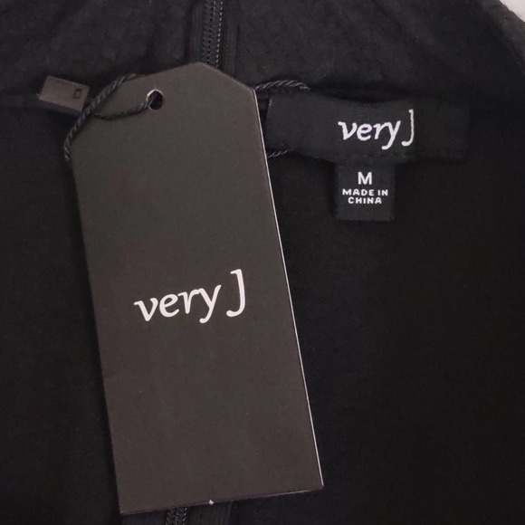 Very J Textured Moto Skirt in Black Medium - Picture 3 of 7